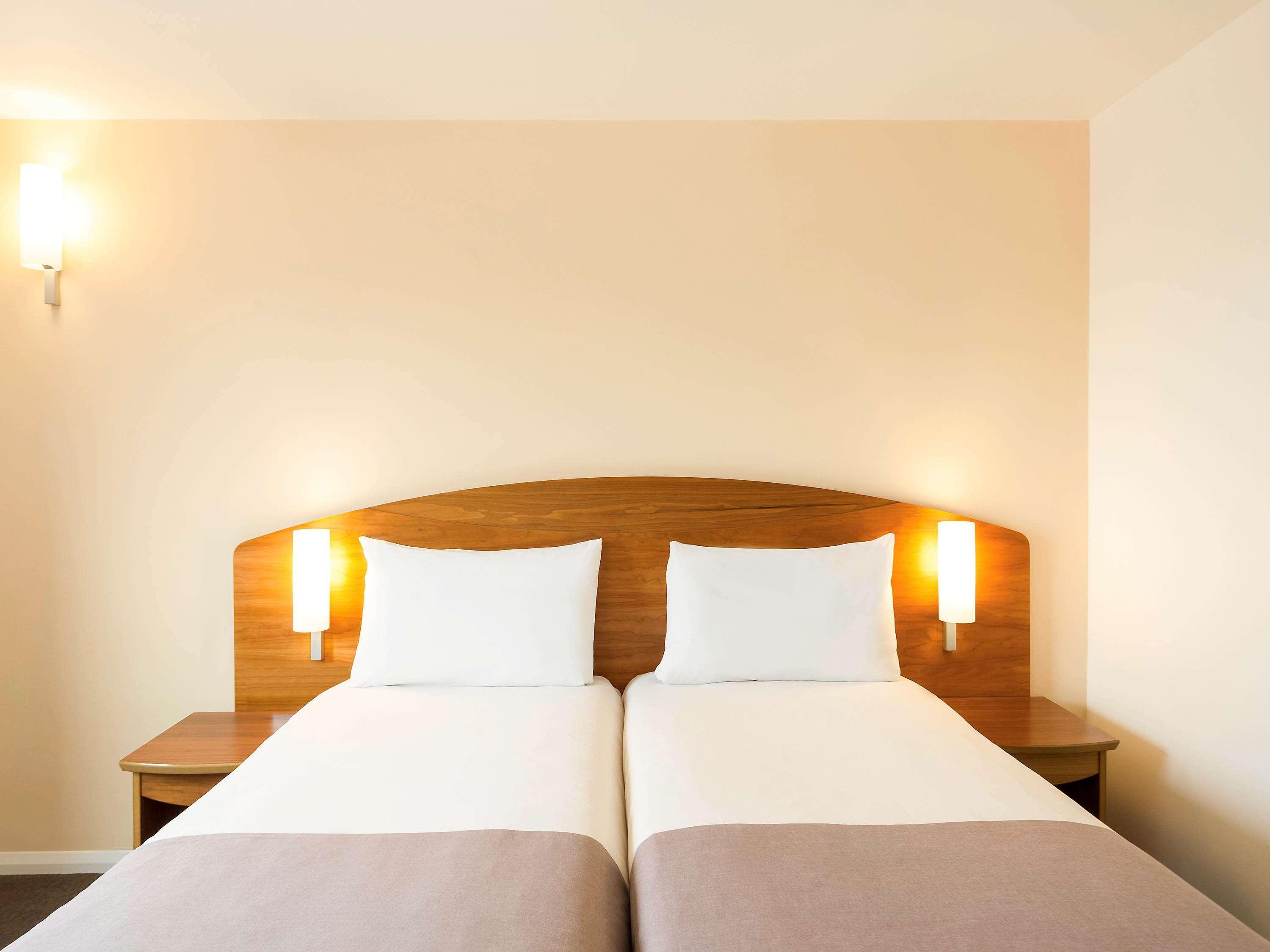 Ibis Hotel Northampton Centre Екстер'єр фото