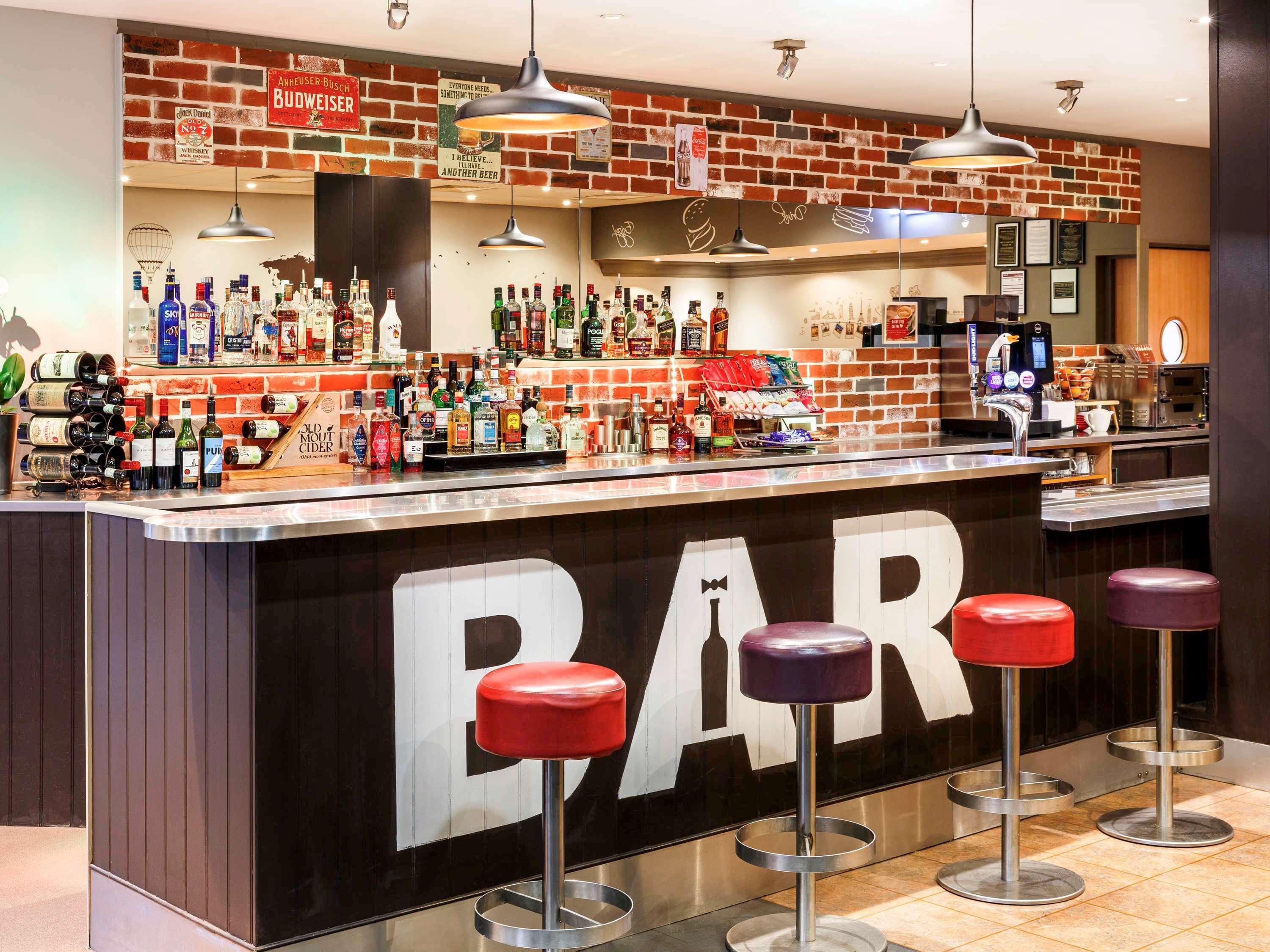 Ibis Hotel Northampton Centre Екстер'єр фото