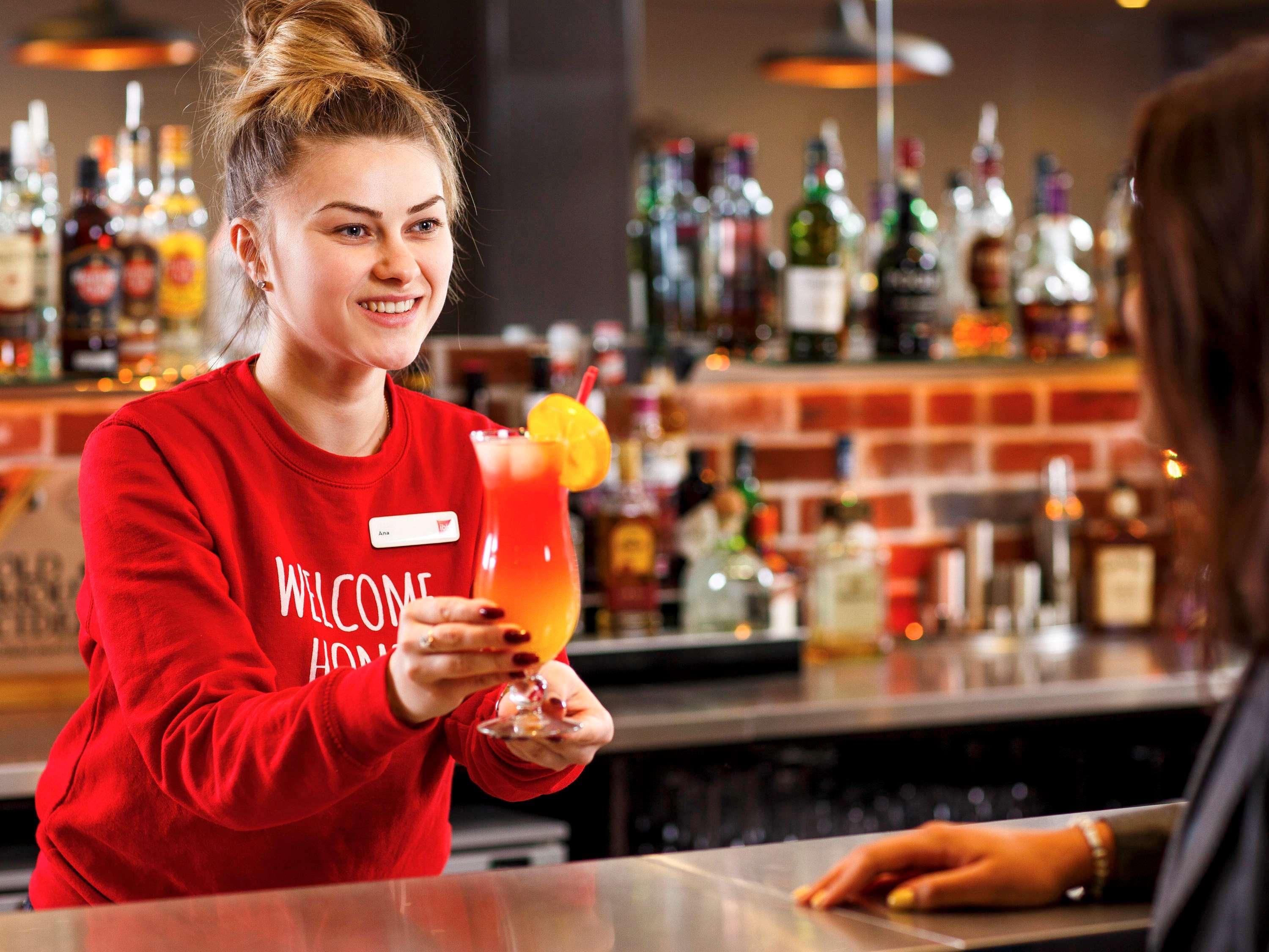 Ibis Hotel Northampton Centre Екстер'єр фото
